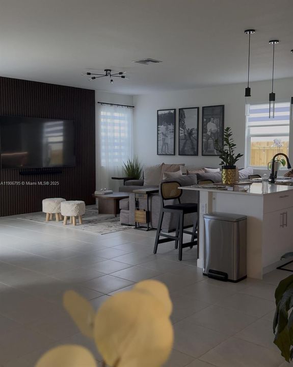 En Venta: $780,000 (4 camas, 3 baños, 2953 Pies cuadrados)