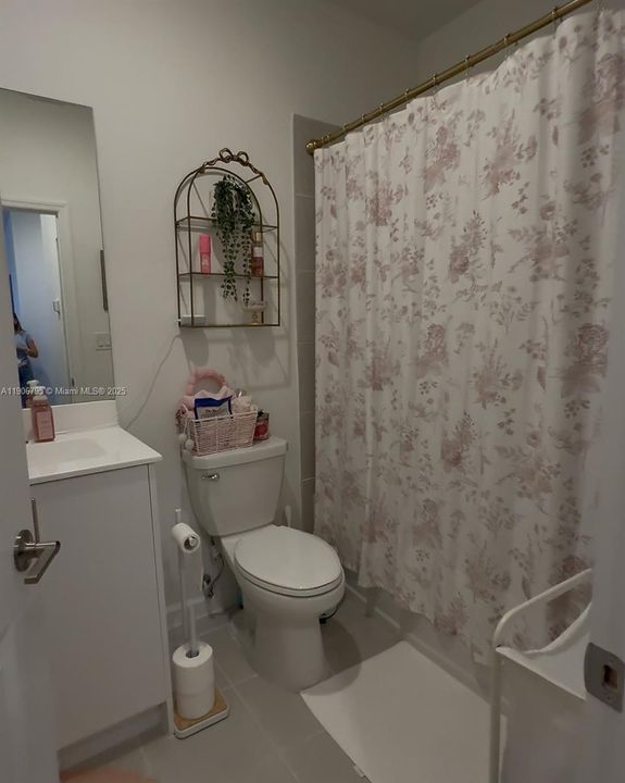 En Venta: $780,000 (4 camas, 3 baños, 2953 Pies cuadrados)