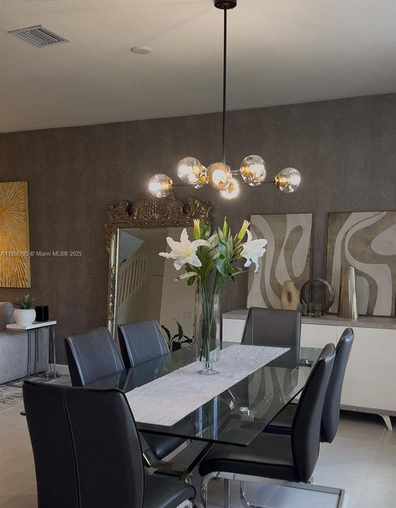 En Venta: $780,000 (4 camas, 3 baños, 2953 Pies cuadrados)