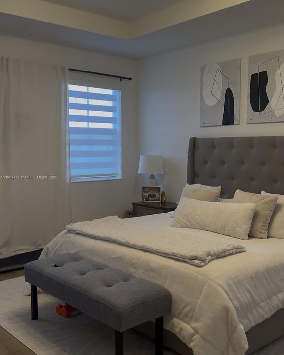 En Venta: $780,000 (4 camas, 3 baños, 2953 Pies cuadrados)