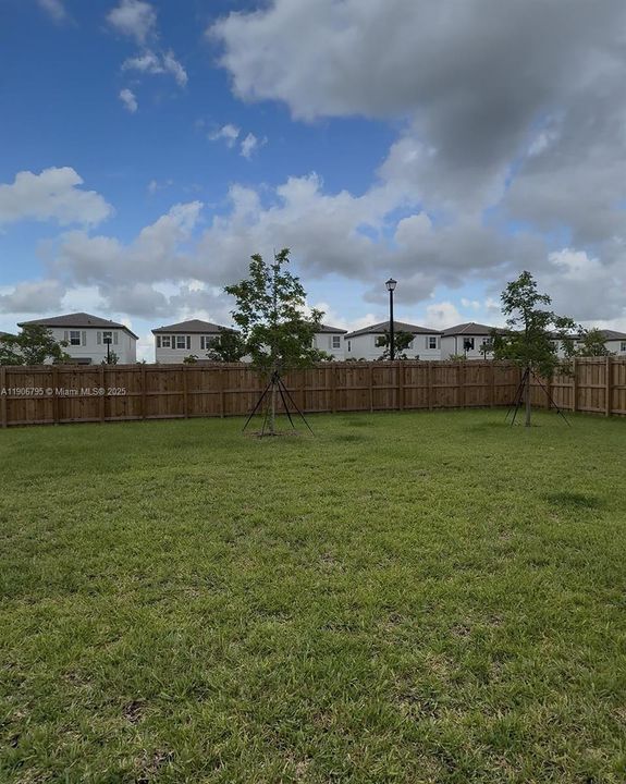 En Venta: $780,000 (4 camas, 3 baños, 2953 Pies cuadrados)