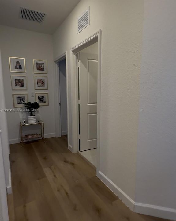 En Venta: $780,000 (4 camas, 3 baños, 2953 Pies cuadrados)