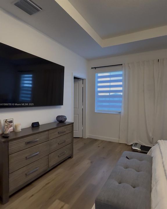 En Venta: $780,000 (4 camas, 3 baños, 2953 Pies cuadrados)