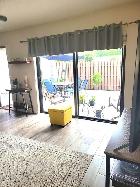 На продажу: $435,000 (3 спален, 2 ванн, 1654 Квадратных фут)