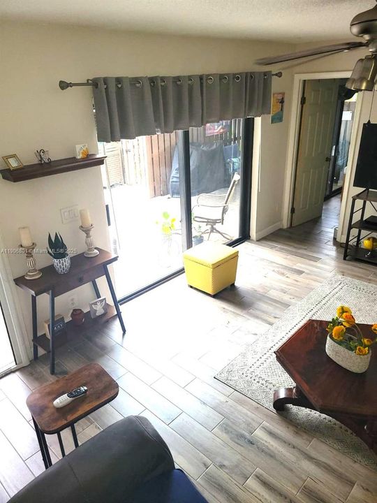 На продажу: $435,000 (3 спален, 2 ванн, 1654 Квадратных фут)