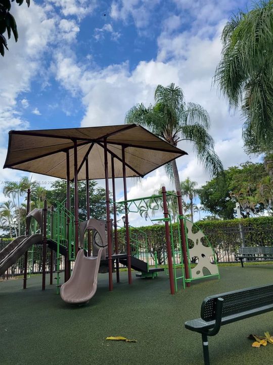 На продажу: $435,000 (3 спален, 2 ванн, 1654 Квадратных фут)