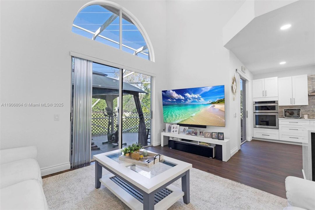 На продажу: $805,000 (4 спален, 2 ванн, 2555 Квадратных фут)