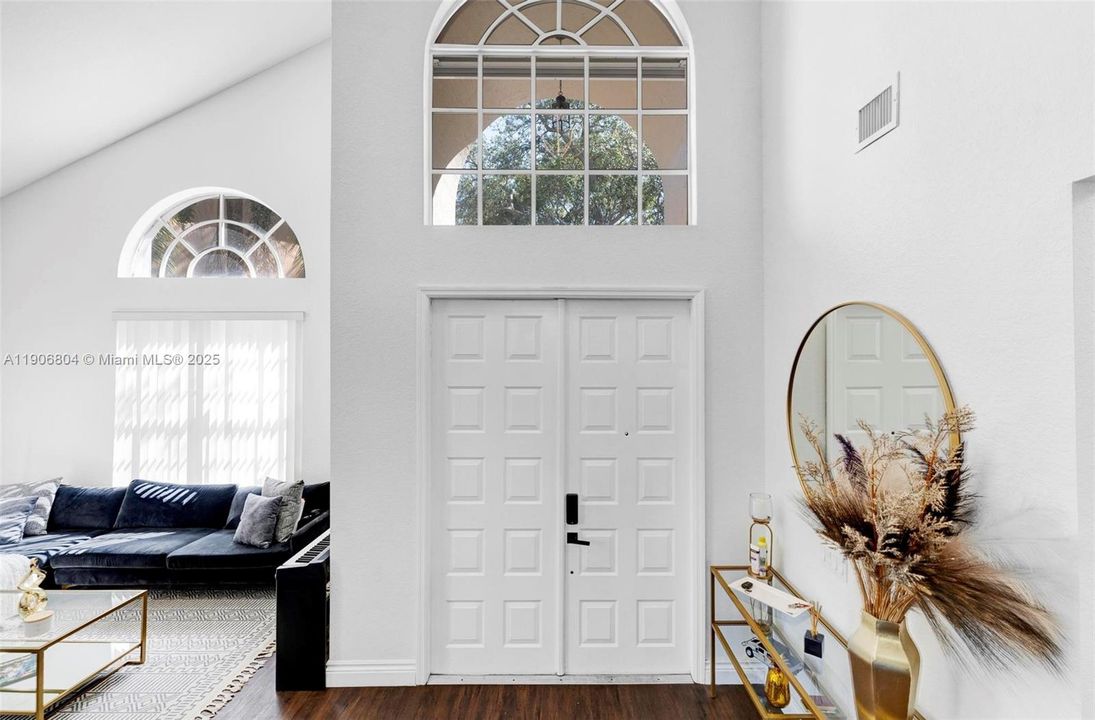 На продажу: $805,000 (4 спален, 2 ванн, 2555 Квадратных фут)