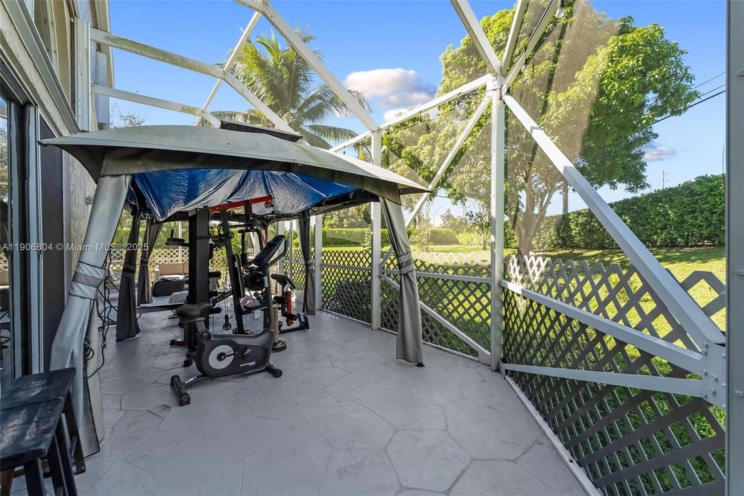 На продажу: $805,000 (4 спален, 2 ванн, 2555 Квадратных фут)