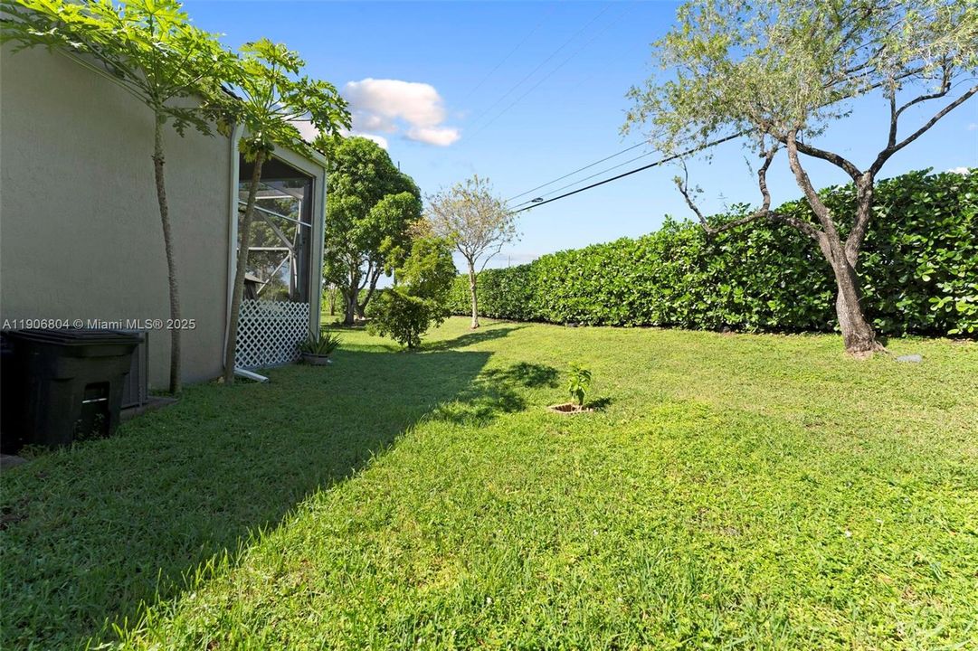 На продажу: $805,000 (4 спален, 2 ванн, 2555 Квадратных фут)