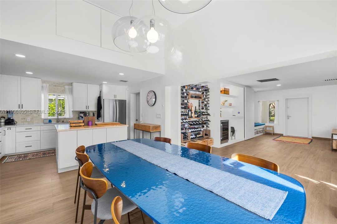 En Venta: $1,975,000 (3 camas, 3 baños, 2288 Pies cuadrados)