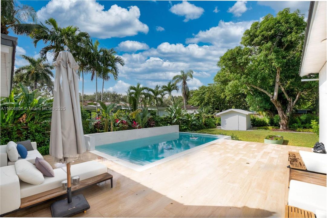 En Venta: $1,975,000 (3 camas, 3 baños, 2288 Pies cuadrados)