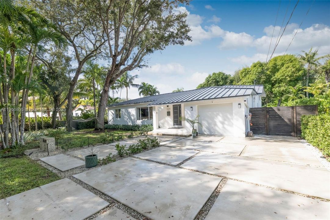 En Venta: $1,975,000 (3 camas, 3 baños, 2288 Pies cuadrados)