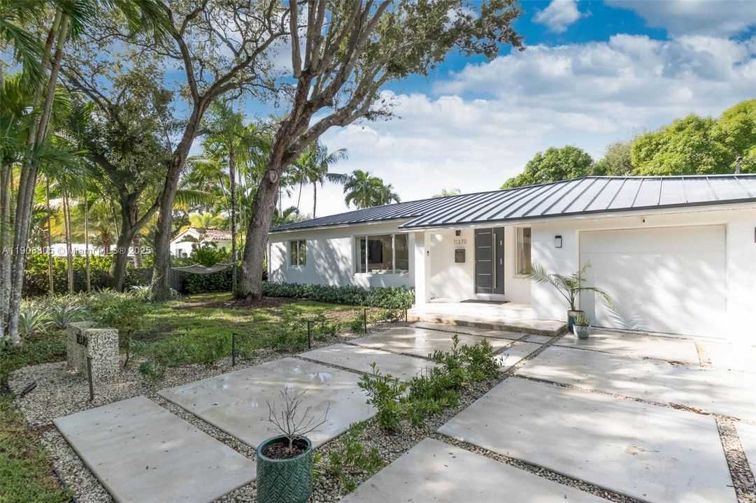 En Venta: $1,975,000 (3 camas, 3 baños, 2288 Pies cuadrados)