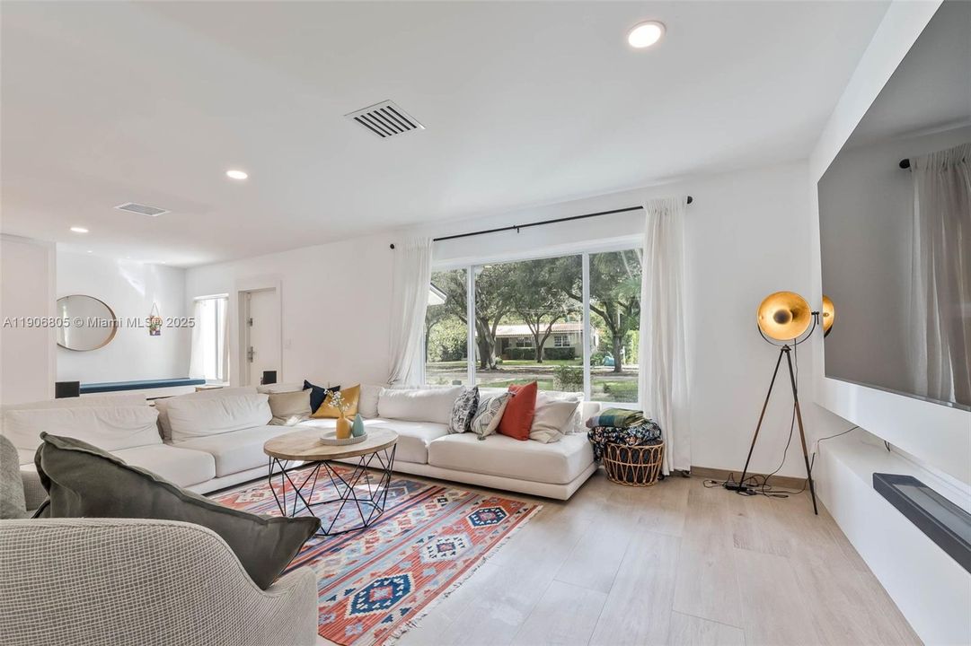 En Venta: $1,975,000 (3 camas, 3 baños, 2288 Pies cuadrados)