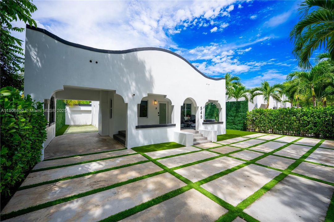 For Sale: $949,000 (3 beds, 3 baths, 0 Square Feet)