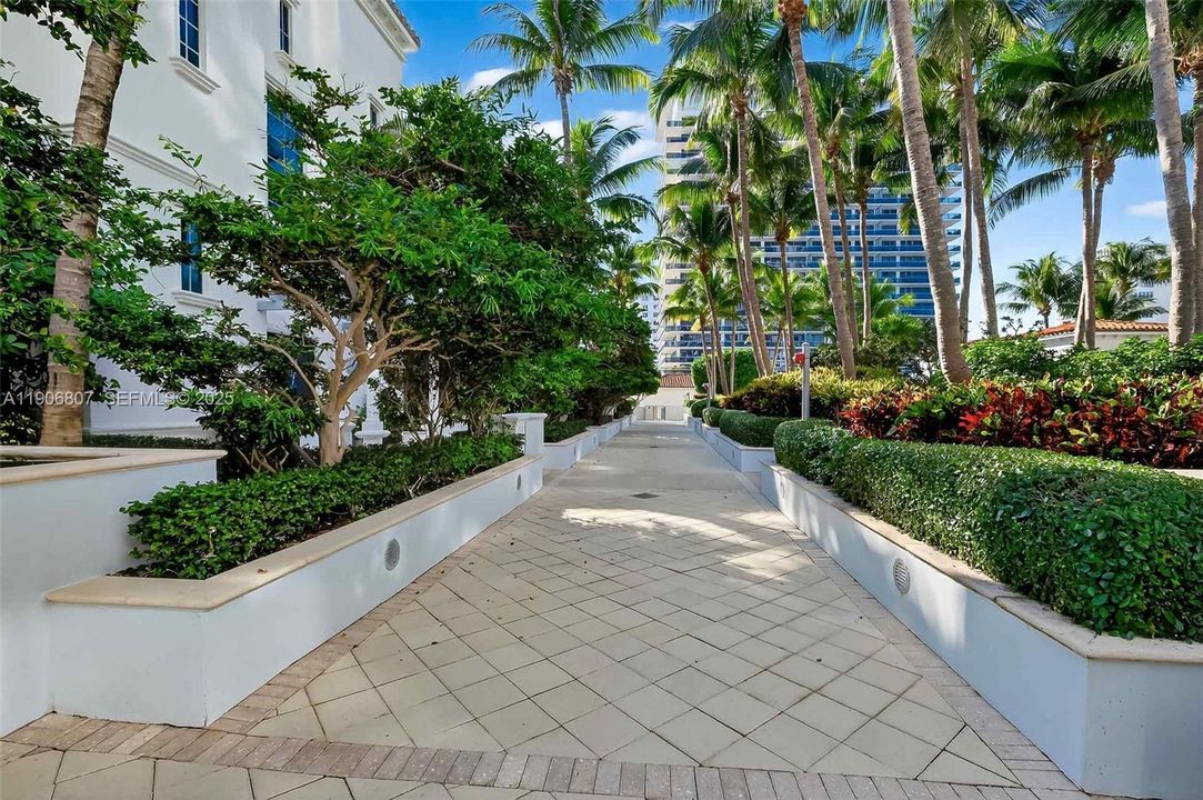 En Venta: $6,999,999 (3 camas, 3 baños, 2959 Pies cuadrados)