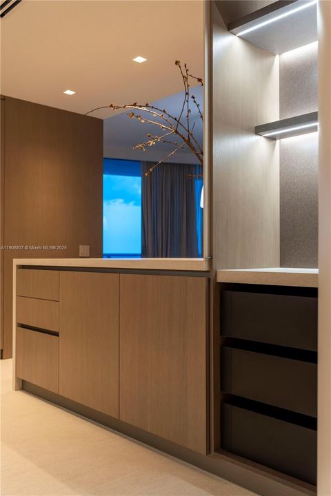 En Venta: $6,999,999 (3 camas, 3 baños, 2959 Pies cuadrados)