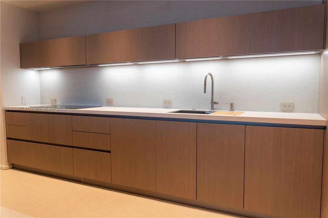 En Venta: $6,999,999 (3 camas, 3 baños, 2959 Pies cuadrados)