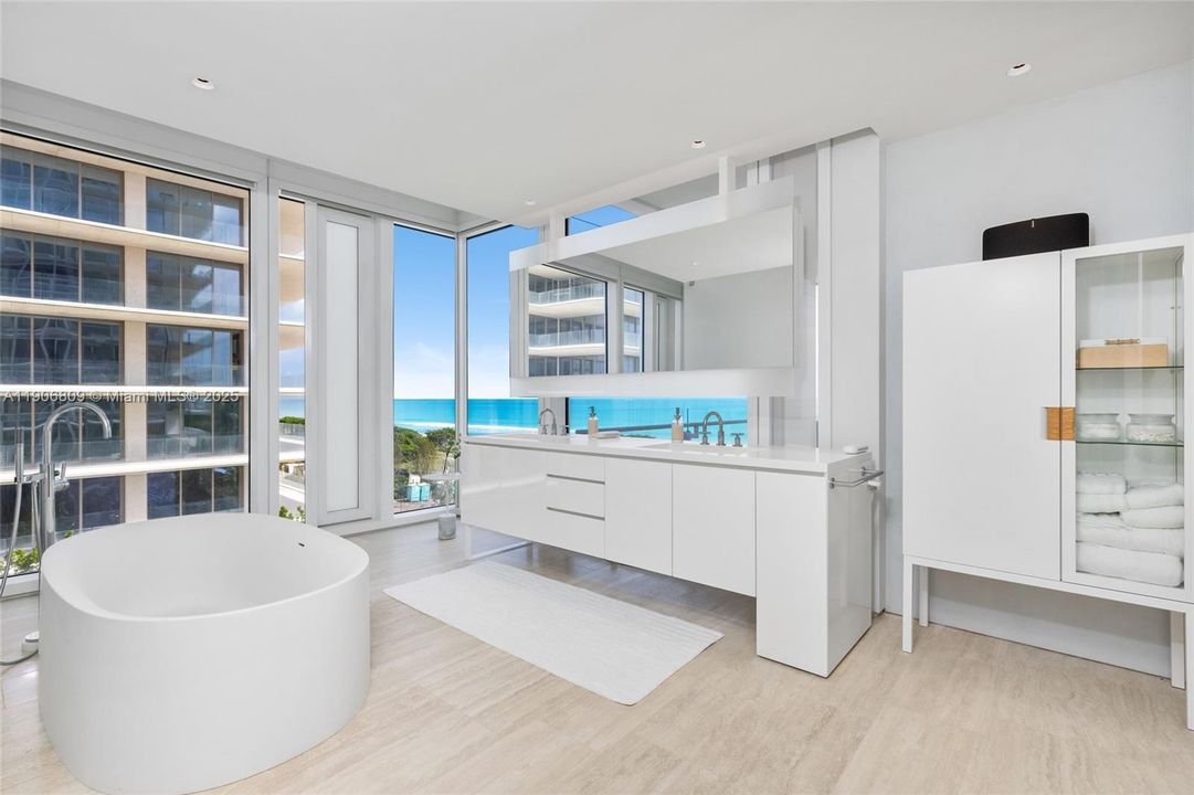 For Sale: $24,995,000 (4 beds, 5 baths, 4305 Square Feet)