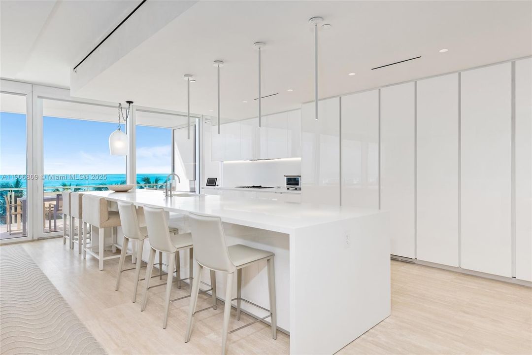 For Sale: $24,995,000 (4 beds, 5 baths, 4305 Square Feet)