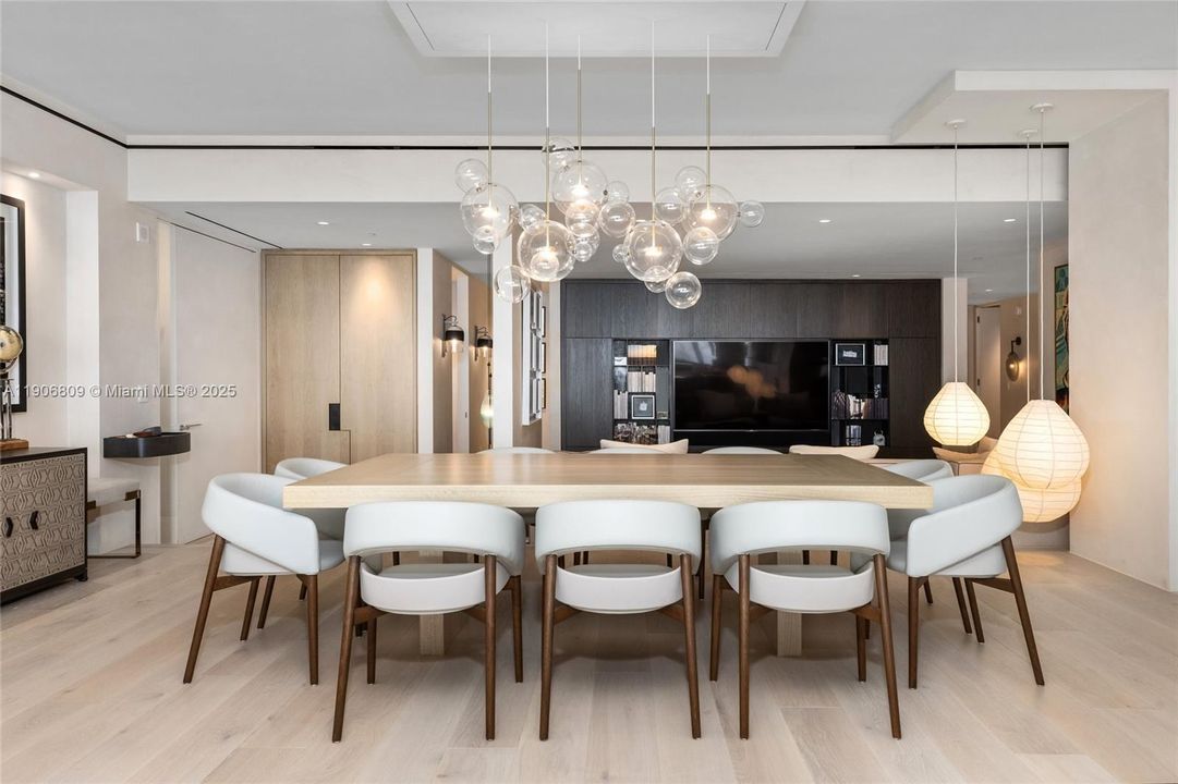 For Sale: $24,995,000 (4 beds, 5 baths, 4305 Square Feet)