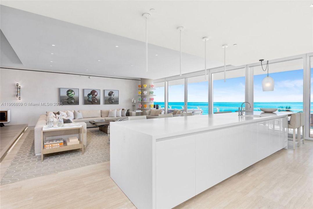 For Sale: $24,995,000 (4 beds, 5 baths, 4305 Square Feet)