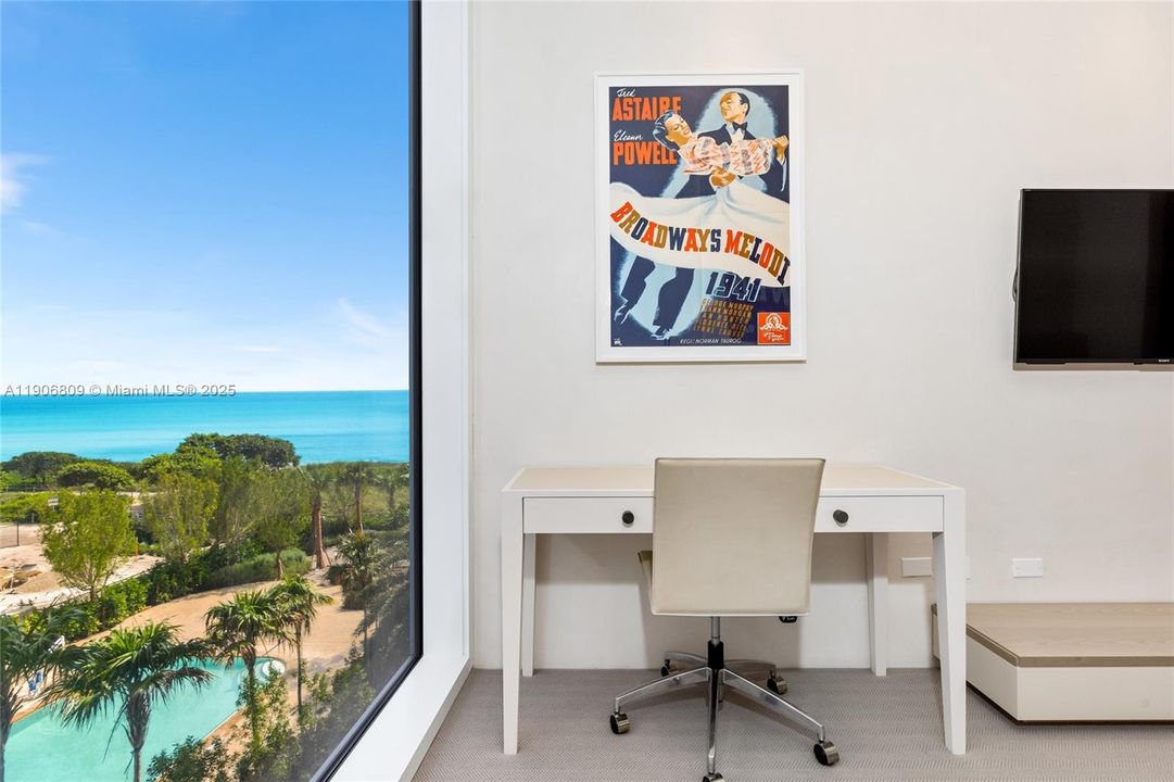 For Sale: $24,995,000 (4 beds, 5 baths, 4305 Square Feet)