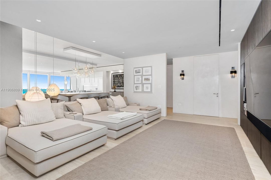 For Sale: $24,995,000 (4 beds, 5 baths, 4305 Square Feet)