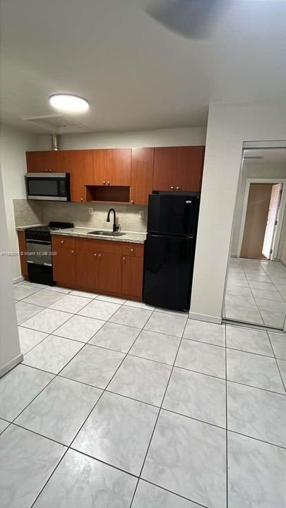 Active With Contract: $1,095 (0 beds, 1 baths, 2452 Square Feet)