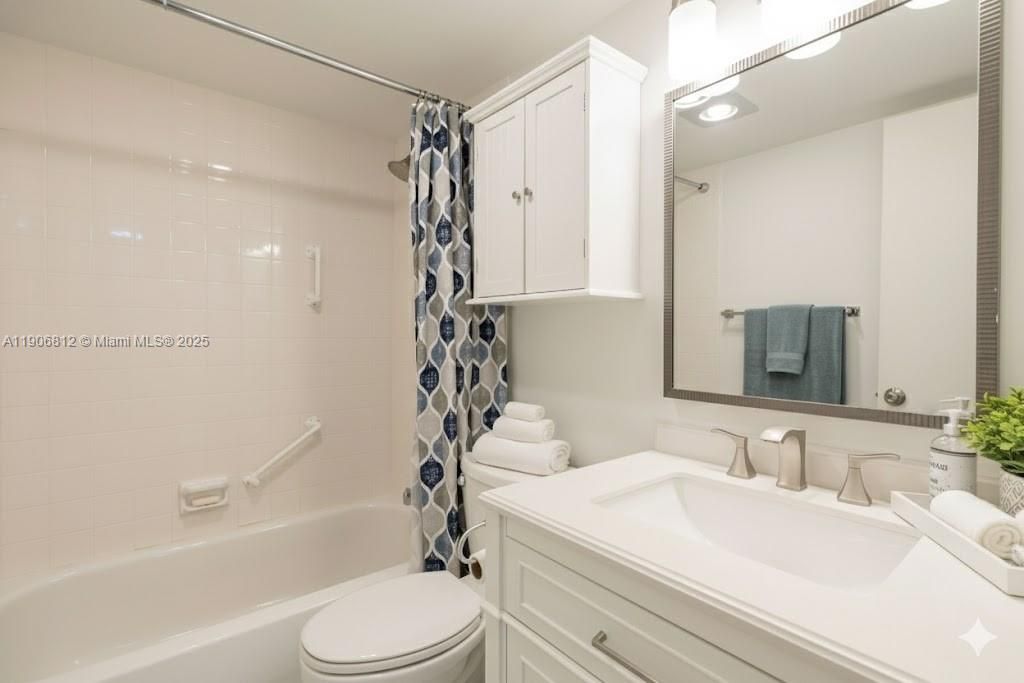 Bathroom has been digitally restaged.