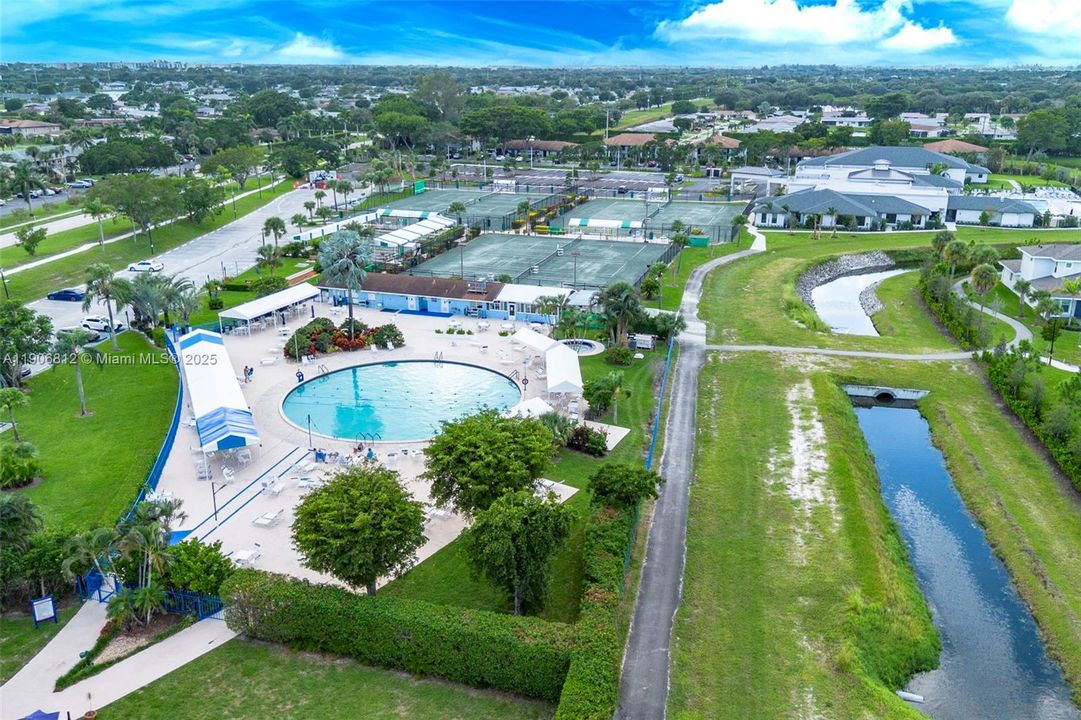 For Sale: $120,000 (2 beds, 2 baths, 1198 Square Feet)