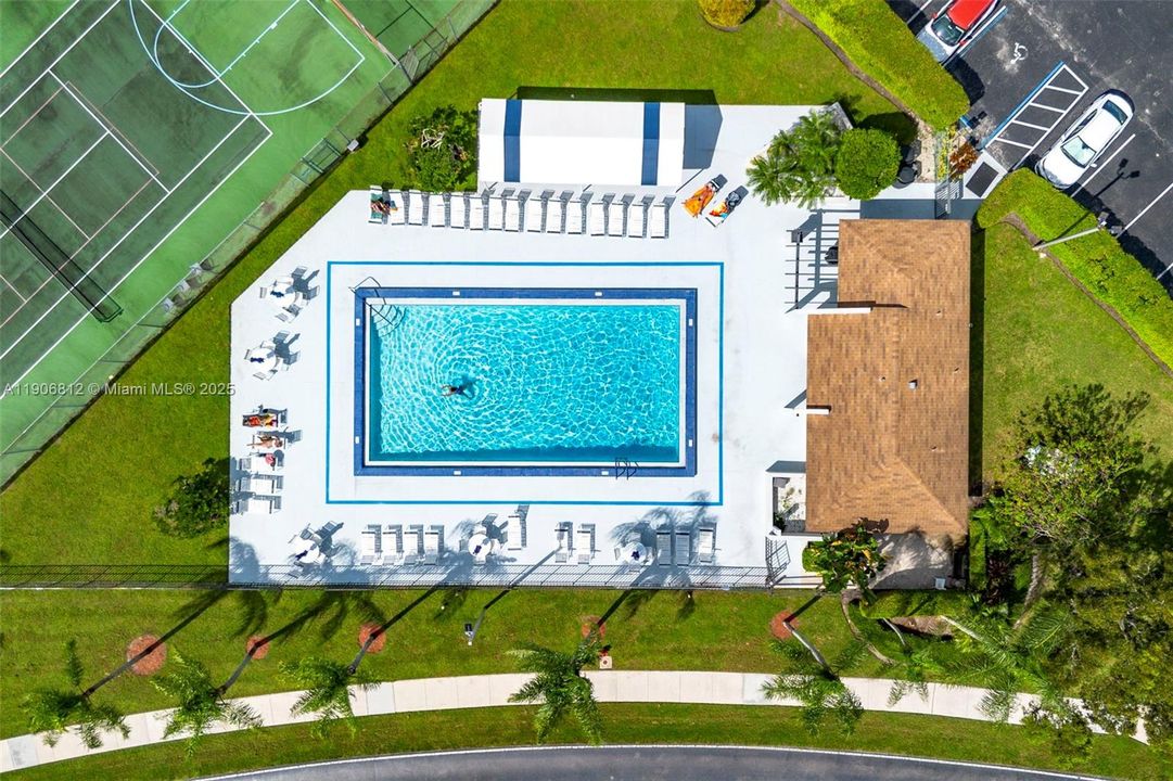 For Sale: $120,000 (2 beds, 2 baths, 1198 Square Feet)