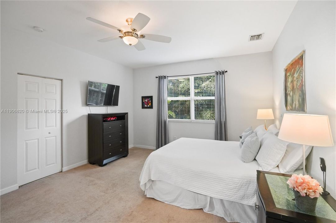 待售: $799,900 (4 贝兹, 3 浴室, 2512 平方英尺)