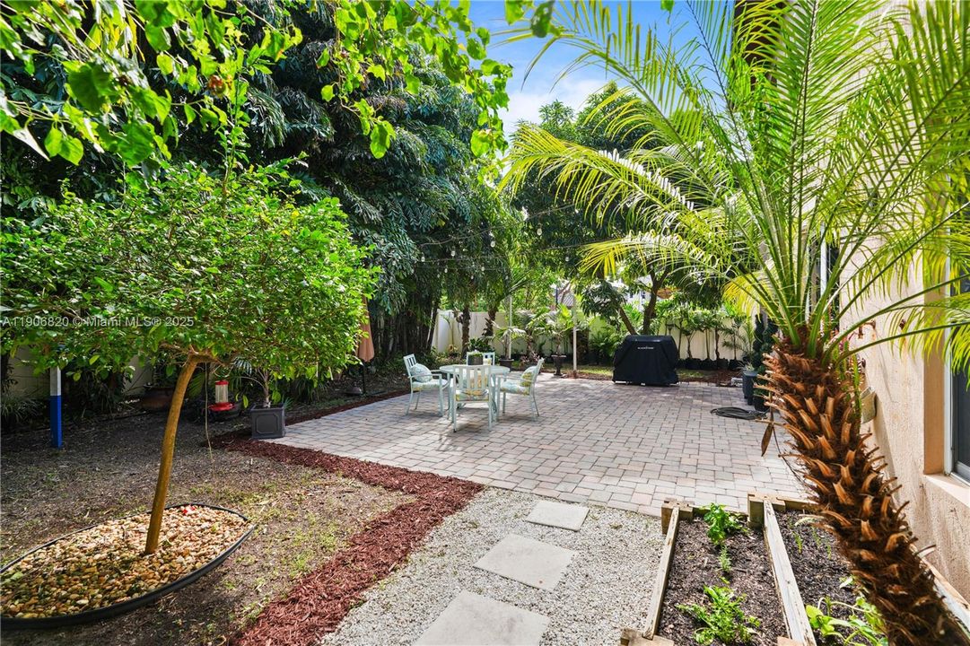 待售: $799,900 (4 贝兹, 3 浴室, 2512 平方英尺)