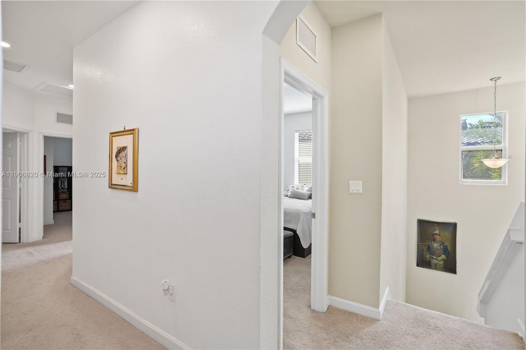 待售: $799,900 (4 贝兹, 3 浴室, 2512 平方英尺)