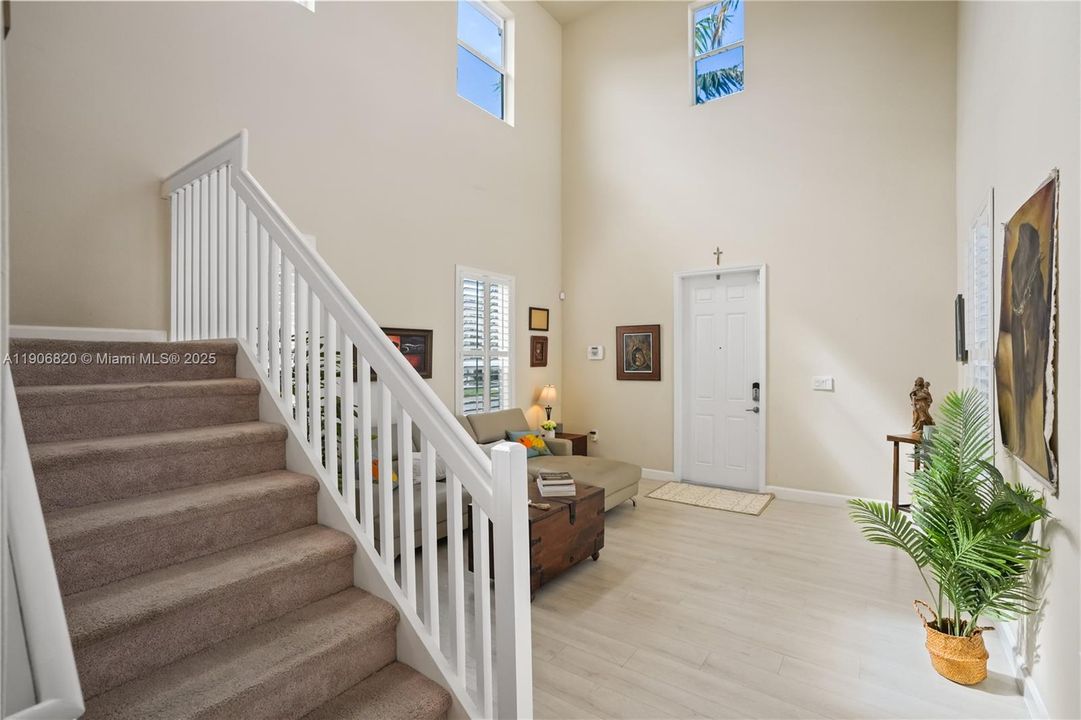 待售: $799,900 (4 贝兹, 3 浴室, 2512 平方英尺)