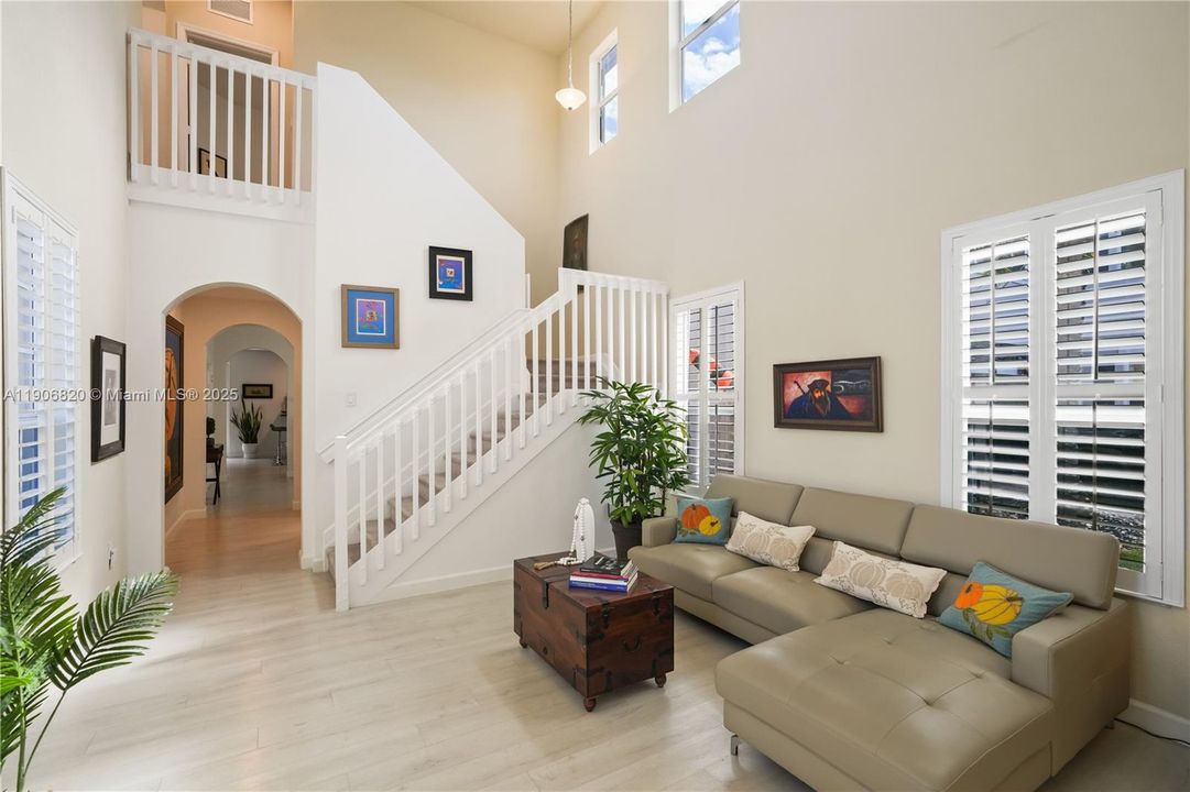 待售: $799,900 (4 贝兹, 3 浴室, 2512 平方英尺)