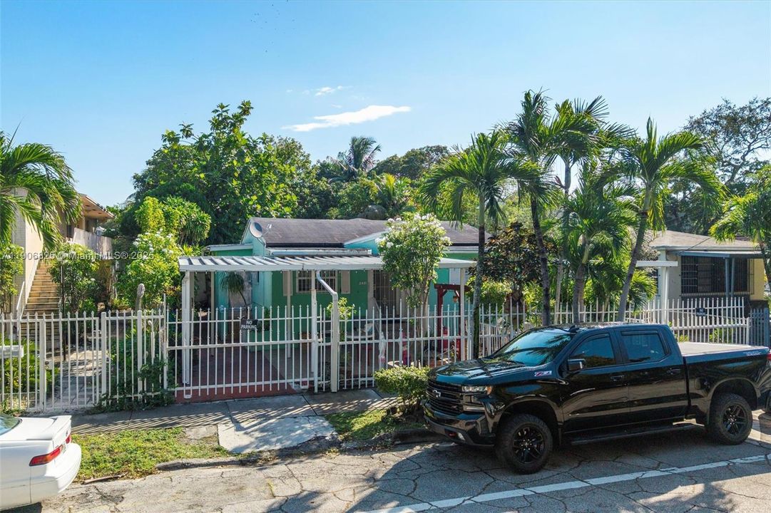 待售: $1,600,000 (0 贝兹, 0 浴室, 1542 平方英尺)