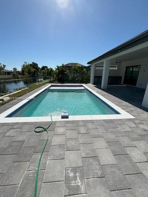 待售: $799,000 (4 贝兹, 3 浴室, 2236 平方英尺)