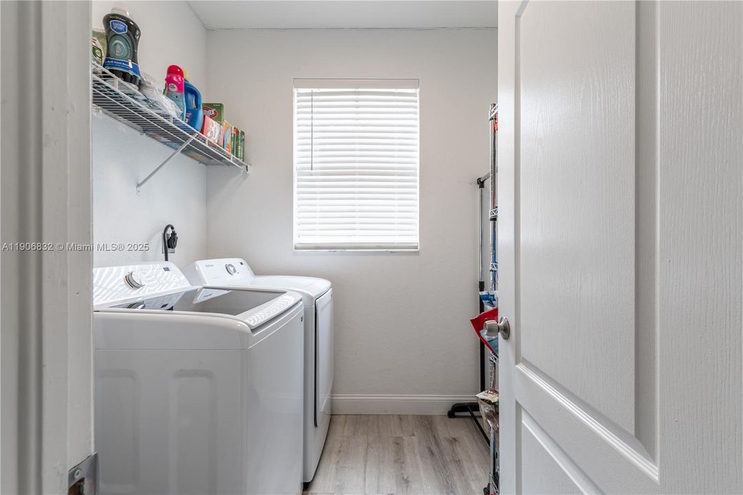 For Sale: $1,199,000 (4 beds, 3 baths, 3043 Square Feet)