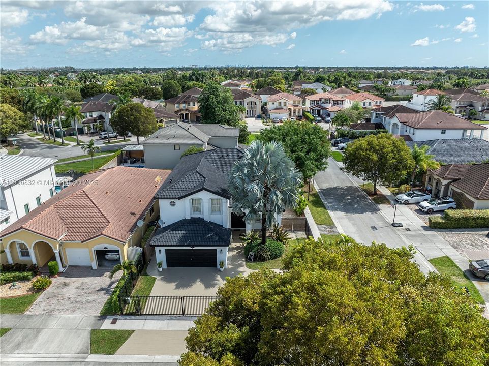 For Sale: $1,199,000 (4 beds, 3 baths, 3043 Square Feet)