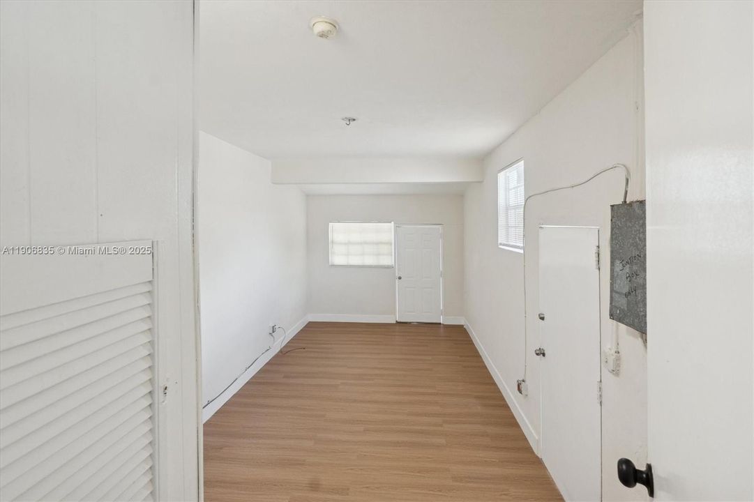 Active With Contract: $499,400 (3 beds, 2 baths, 1495 Square Feet)