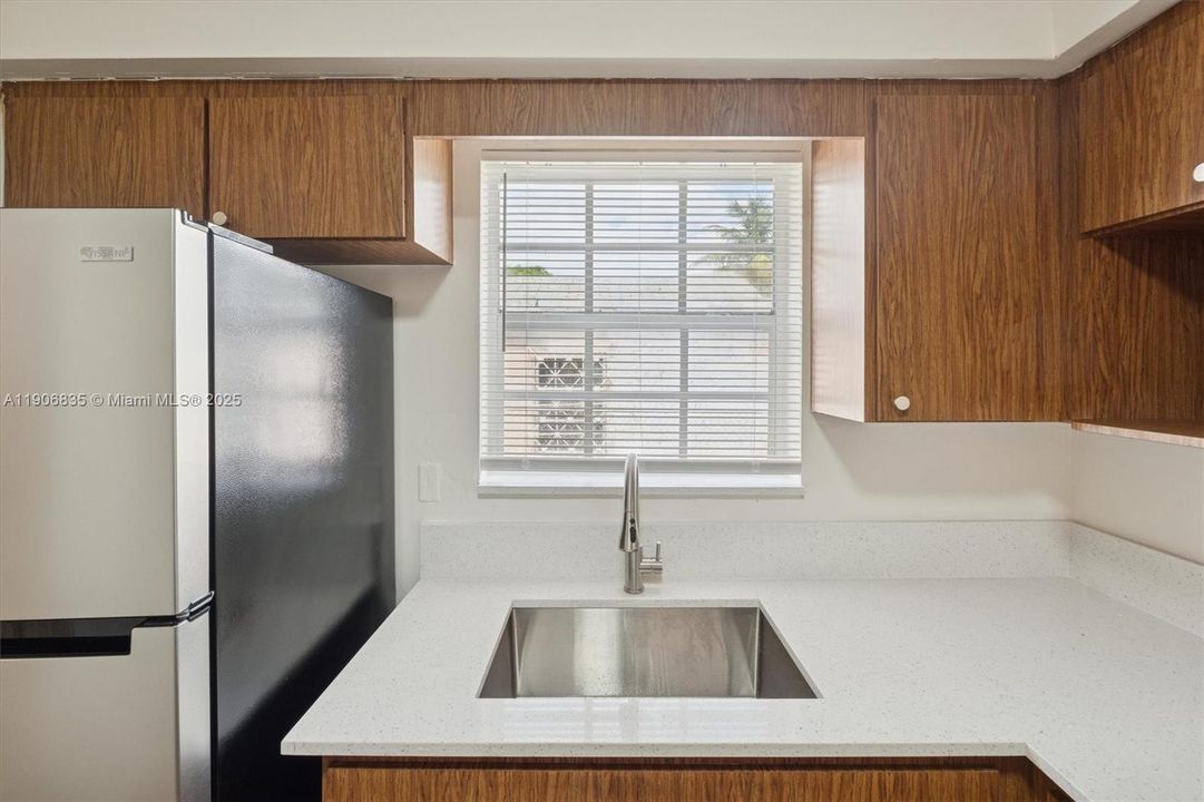 Active With Contract: $499,400 (3 beds, 2 baths, 1495 Square Feet)