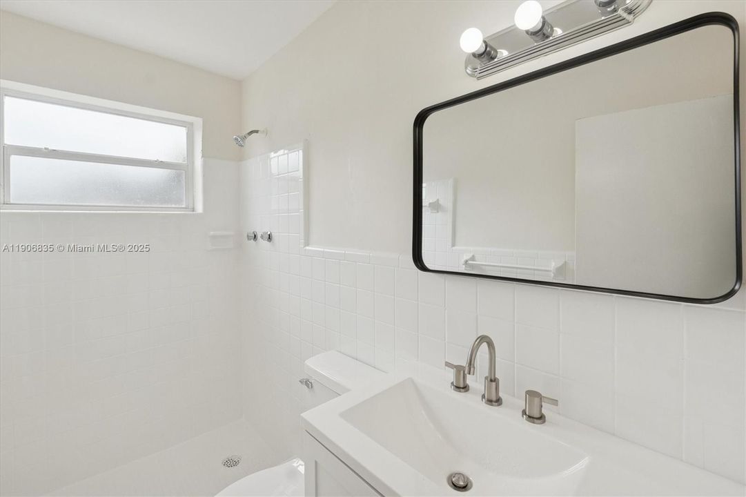 Active With Contract: $499,400 (3 beds, 2 baths, 1495 Square Feet)