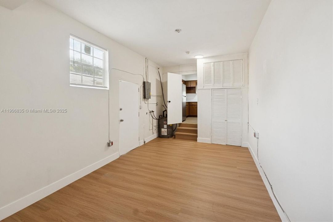 Active With Contract: $499,400 (3 beds, 2 baths, 1495 Square Feet)