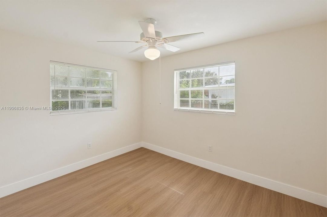 Active With Contract: $499,400 (3 beds, 2 baths, 1495 Square Feet)