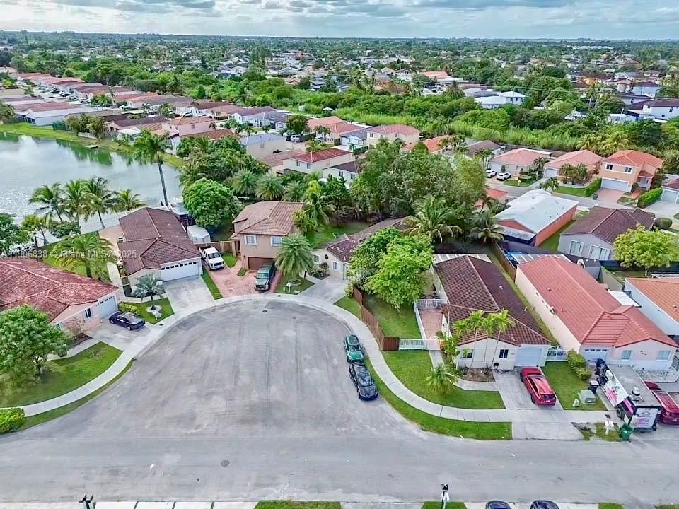 合同活跃: $520,000 (3 贝兹, 2 浴室, 1406 平方英尺)