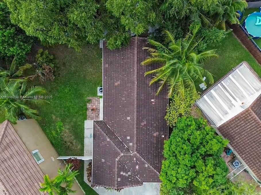 合同活跃: $520,000 (3 贝兹, 2 浴室, 1406 平方英尺)