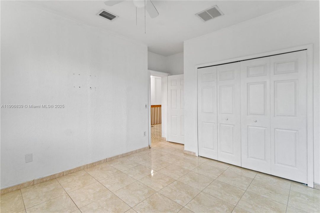 Под контрактом: $829,000 (4 спален, 3 ванн, 2580 Квадратных фут)